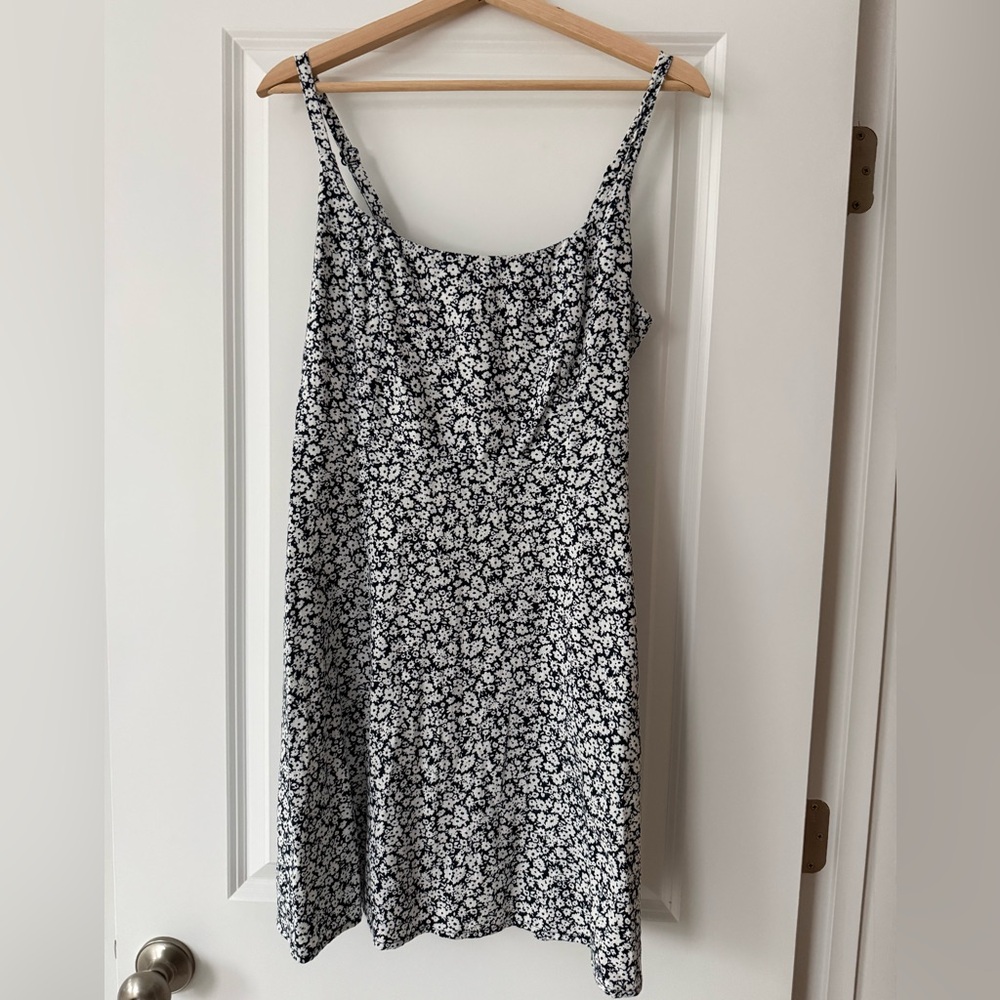Old Navy Navy and White Floral Mini Dress